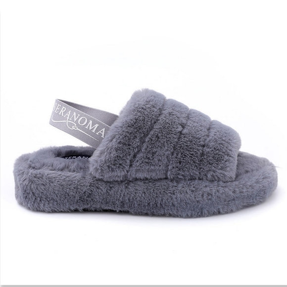 Slippers - Picture 2 of 11